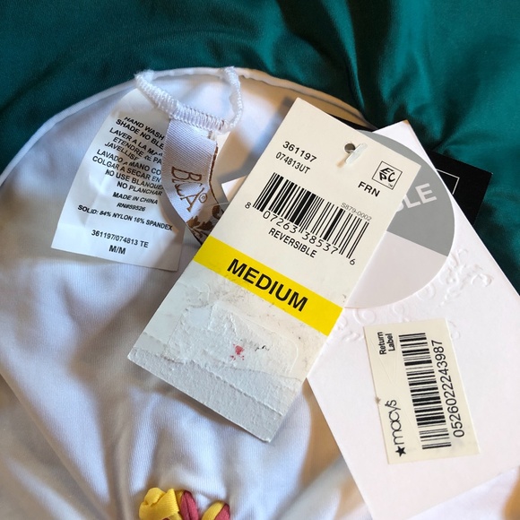 BECCA Sz S & M reversible stitch plunge 1 piece NO OFFERS CONSIDERED - Picture 9 of 11